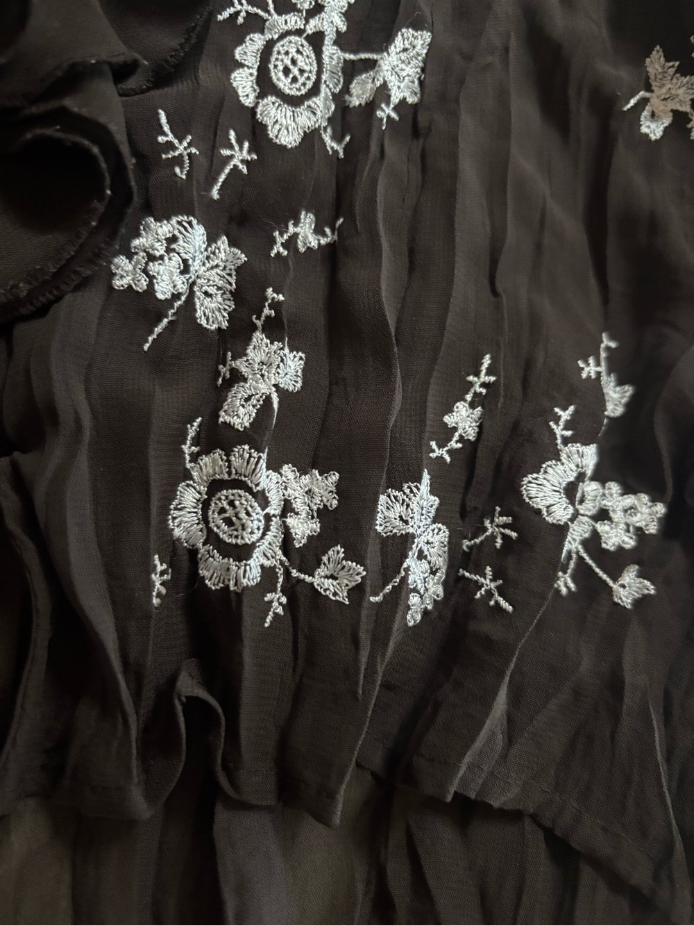 Y2K NY Collection Brown Ruffle Tie-Front Blouse with White Floral Embroidery - Picture 6 of 7